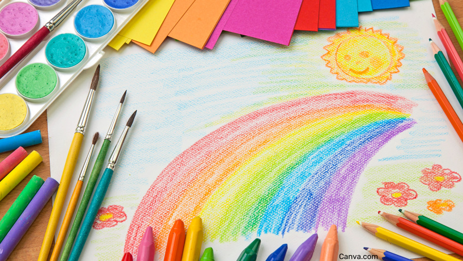 dessin d'enfant très coloré, représentant un arc en ciel et un soleil et fournitures de loisirs créatifs (craies, pinceaux, peinture, crayons, feuilles de toutes les couleurs) autour du dessin